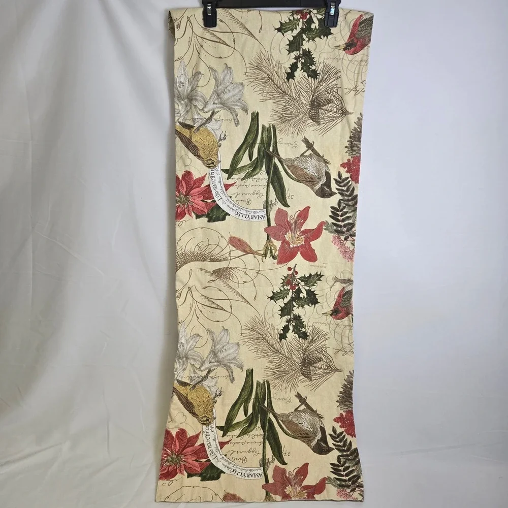 Pottery Barn Amaryllix Winter Bird Botanical Table Runner 18